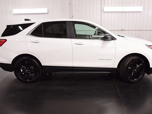 Used 2021 Chevrolet Equinox LT AWD/4WD image 9