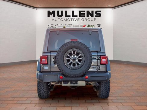 Used 2022 Jeep Wrangler Unlimited Rubicon w/ Trailer Tow Package AWD/4WD image 6