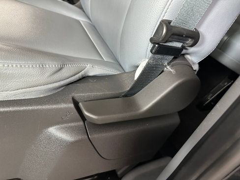 Used 2019 Ford Transit 150 XL RWD image 17