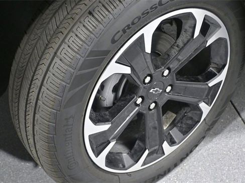 New 2026 Chevrolet Equinox LT w/ Convenience Package II image 9