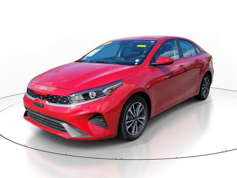 Used 2024 Kia Forte LXS FWD image 4