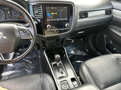 Used 2020 Mitsubishi Outlander SEL image 29