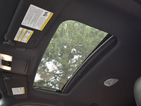 Used 2013 Ford F150 Platinum image 22