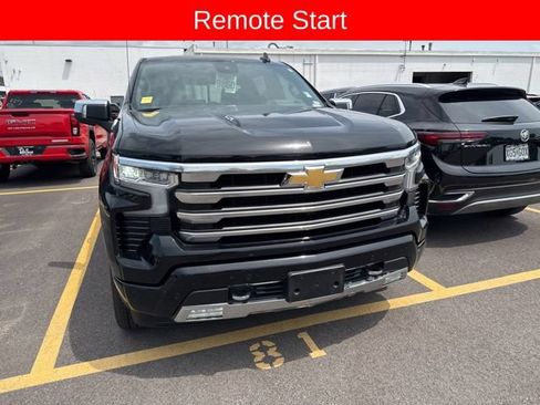 Used 2025 Chevrolet Silverado 1500 High Country AWD/4WD image 5