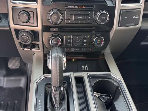 Used 2016 Ford F150 Lariat RWD image 13
