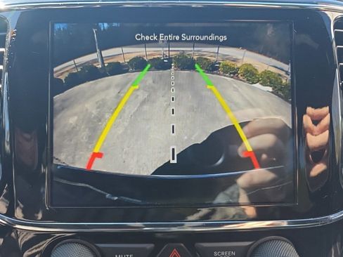 Used 2022 Jeep Grand Cherokee Limited image 28