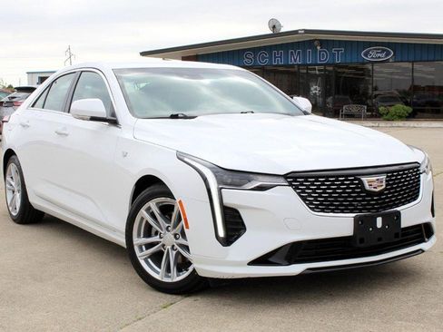 Used 2024 Cadillac CT4 Luxury image 2