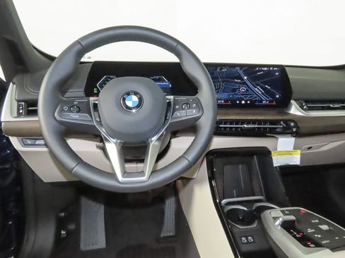 Used 2025 BMW X1 xDrive28i w/ Convenience Package AWD/4WD image 15