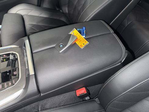 Certified 2025 BMW X5 xDrive50e w/ Premium Package image 29