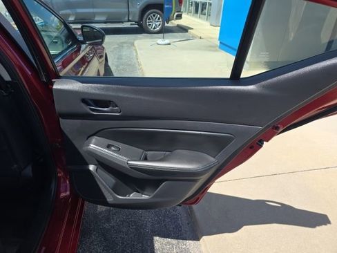 Used 2025 Nissan Altima 2.5 SV FWD image 36