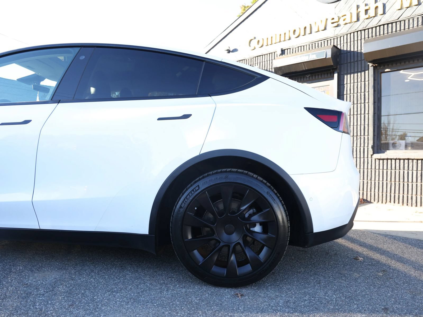Used 2021 Tesla Model Y Long Range AWD/4WD image 10