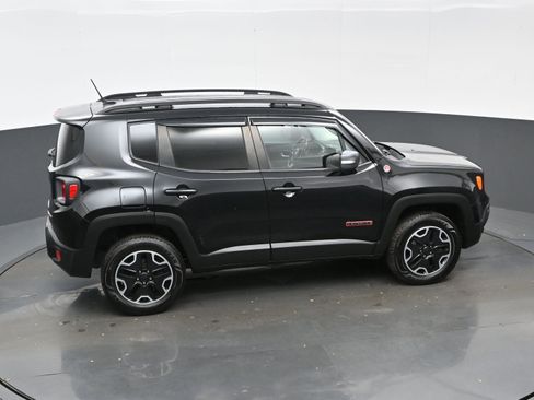 Used 2017 Jeep Renegade Trailhawk image 40