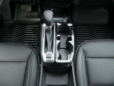 Used 2025 Chevrolet Trax ACTIV w/ Sunroof Package image 23