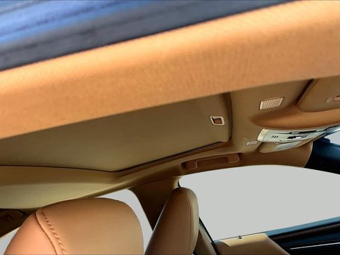 Used 2025 Lexus ES 350 w/ Premium Package FWD image 14