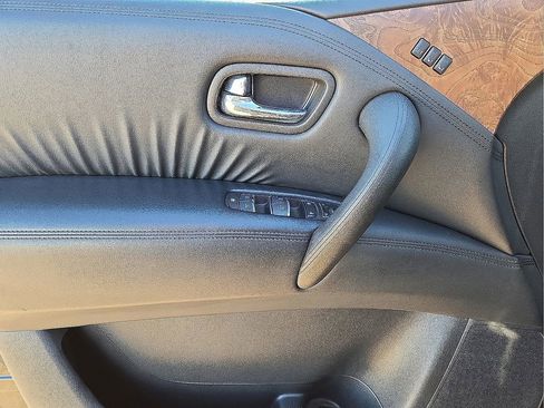 Used 2024 Nissan Armada SL image 22