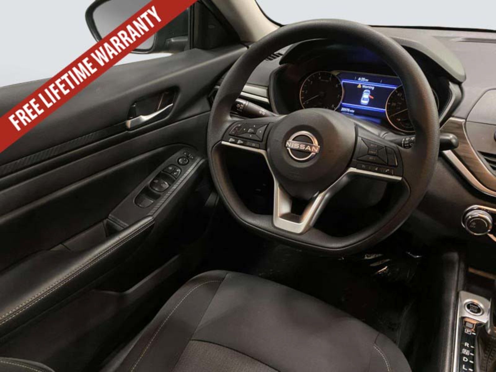 Used 2025 Nissan Altima 2.5 SV AWD/4WD image 22