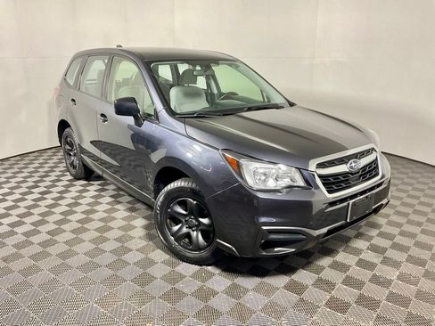 Used 2018 Subaru Forester 2.5i AWD/4WD image 4
