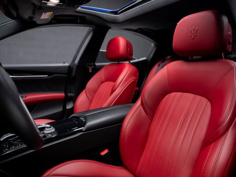 Used 2022 Maserati Ghibli Modena image 64