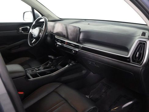 Used 2024 Kia Sorento S image 28