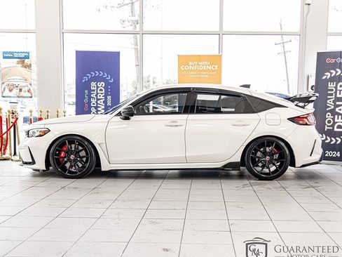 Used 2024 Honda Civic Type R image 6