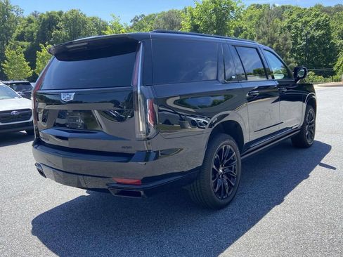 Used 2023 Cadillac Escalade ESV Sport w/ LPO, ONYX Package AWD/4WD image 4