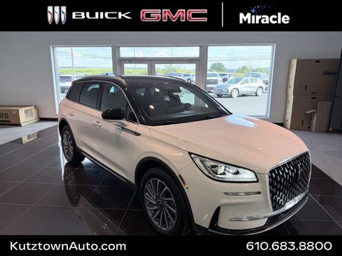 Used 2023 Lincoln Corsair Reserve AWD/4WD image 1