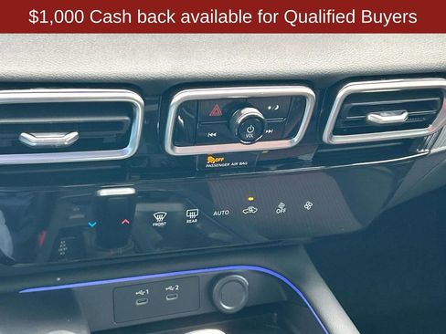 New 2026 Nissan Sentra SR w/ Floor Mat Package FWD image 27