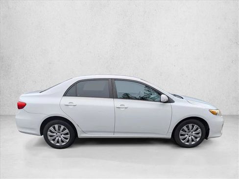Used 2013 Toyota Corolla LE image 4