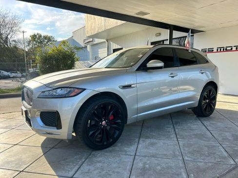 Used 2017 Jaguar F-PACE S image 1