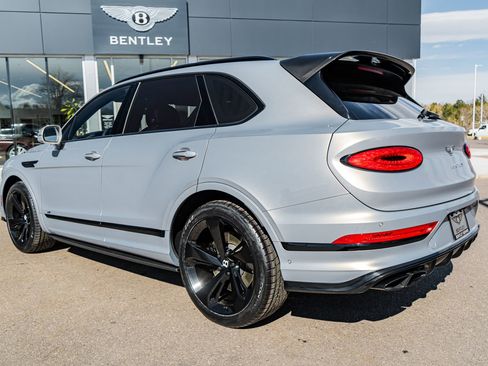 Certified 2022 Bentley Bentayga AWD/4WD image 9