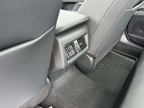 New 2026 Toyota Camry Hybrid FWD image 15