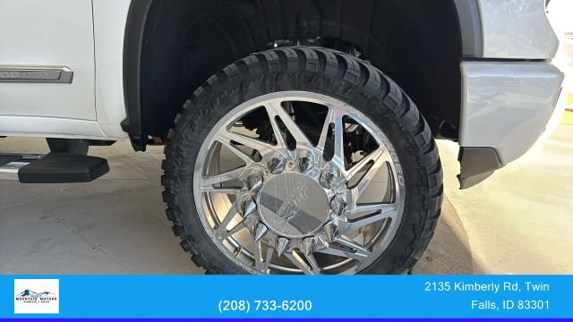 Used 2025 Chevrolet Silverado 3500 High Country w/ Technology Package AWD/4WD image 10