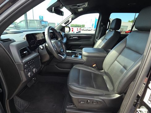Used 2025 Chevrolet Tahoe Z71 AWD/4WD image 15