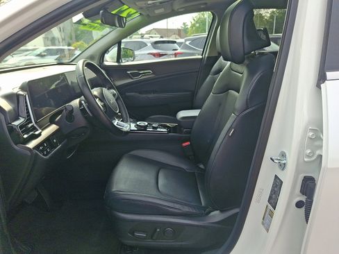 Used 2023 Kia Sportage EX w/ EX Premium Package image 13