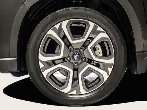 Used 2023 Subaru Ascent Limited w/ Technology Package image 9