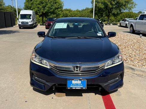 Certified 2017 Honda Accord EX image 8