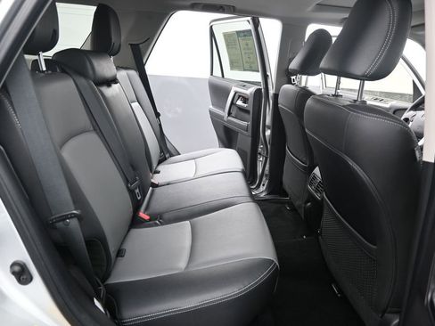 Used 2022 Toyota 4Runner SR5 Premium w/ Moonroof Package RWD image 27