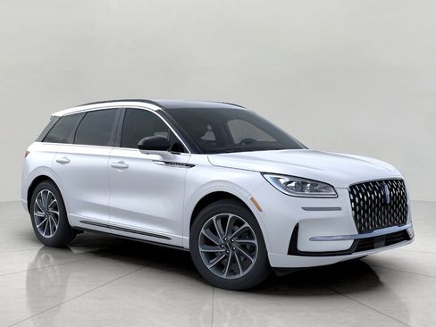 Used 2025 Lincoln Corsair Grand Touring AWD/4WD image 8