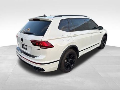 Used 2024 Volkswagen Tiguan SE R-Line w/ MDO Package, Two-Row AWD/4WD image 3