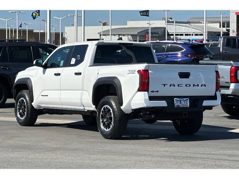 New 2026 Toyota Tacoma TRD Off-Road w/ TRD Off Road Premium Package AWD/4WD image 5