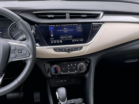 Used 2023 Buick Encore GX Preferred w/ Cold Weather Comfort Package FWD image 6