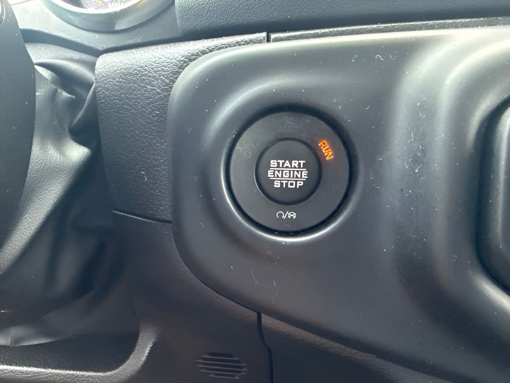 Used 2022 Jeep Wrangler Unlimited Sahara w/ Cold Weather Group AWD/4WD image 20