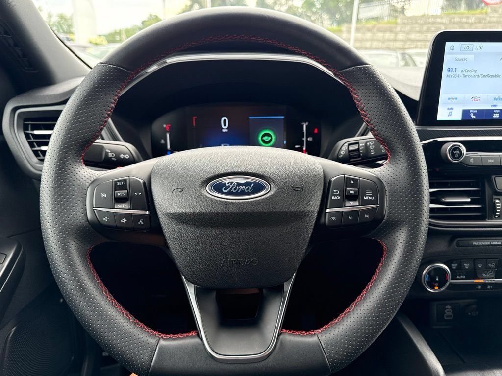 Used 2025 Ford Escape ST-Line AWD/4WD image 13