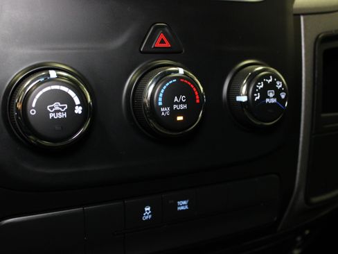 Used 2017 RAM 1500 Express AWD/4WD image 24