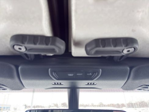 Used 2022 Jeep Wrangler Unlimited Sahara w/ Cold Weather Group image 23