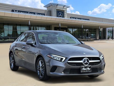 Used 2020 Mercedes-Benz A 220 A 220 image 2