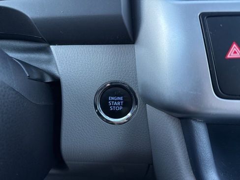 Used 2015 Toyota Highlander XLE image 29