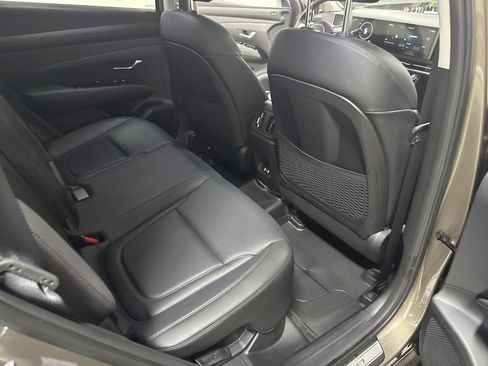 Used 2025 Hyundai Tucson Limited image 36