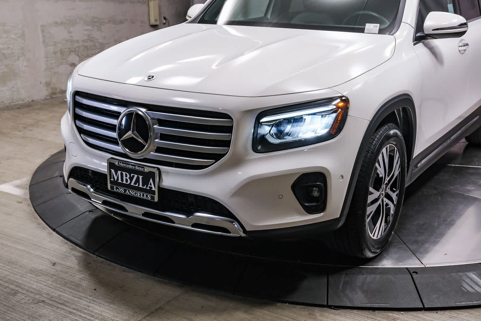 Used 2024 Mercedes-Benz GLB 250 image 11