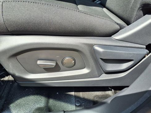 New 2025 Ford Explorer image 19